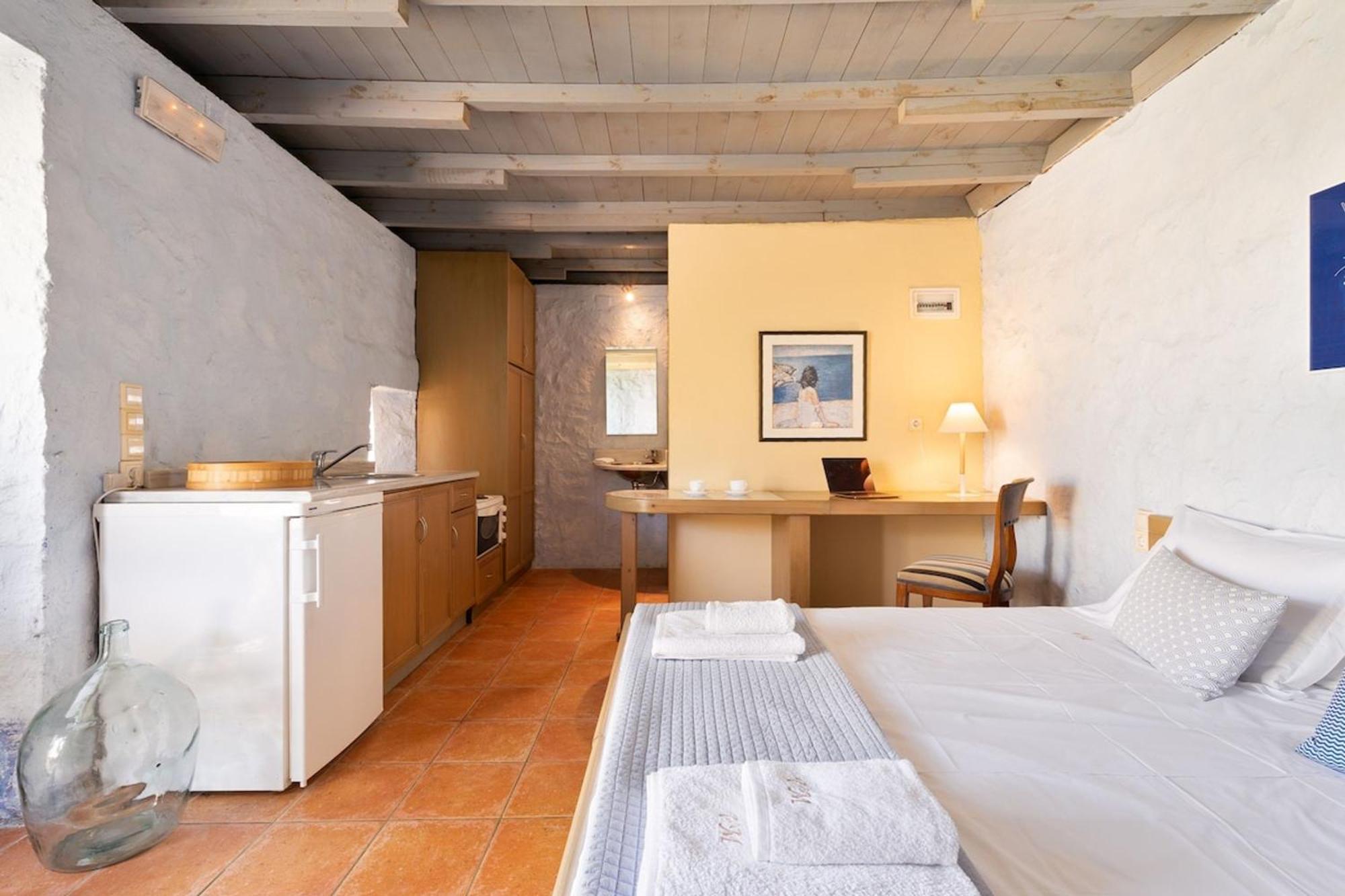 Villa Mediterranea, With Heated Pool Livadia  Eksteriør bilde